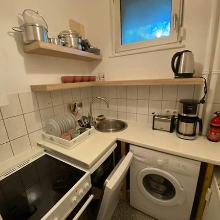 Apartment With Balcony Berlino Esterno foto