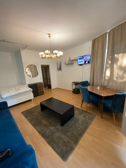Apartment With Balcony Berlino Esterno foto