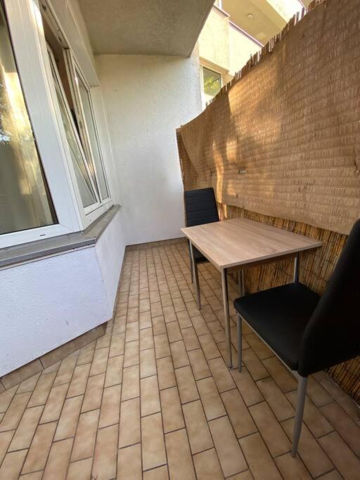 Apartment With Balcony Berlino Esterno foto